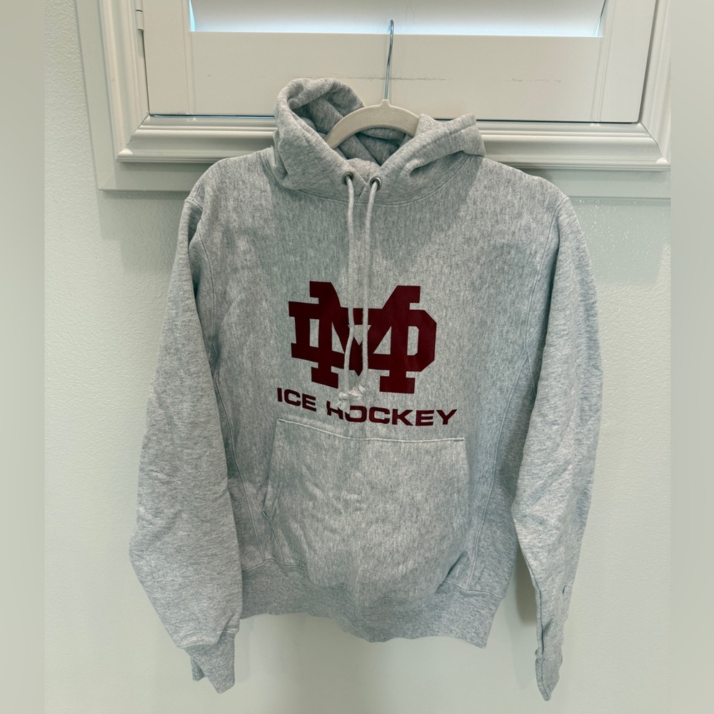 Brand new MD hockey sweatshirt
